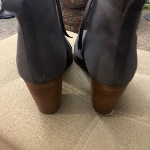 Toms charcoal gray Lunata ankle booties - Picture 3 of 5